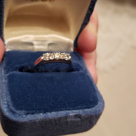 Vintage Avon Silvertone CZ Ring Sz 6 - Picture 9 of 13